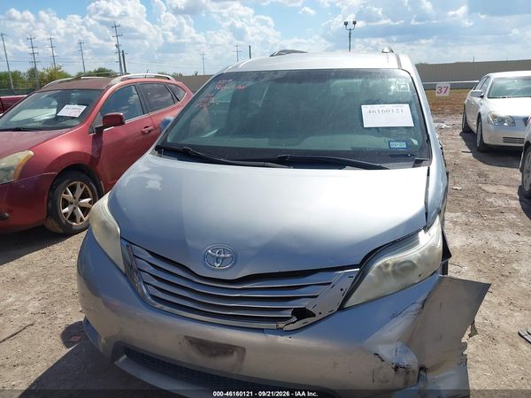 2015 TOYOTA SIENNA LE 8 PASSENGER — I115