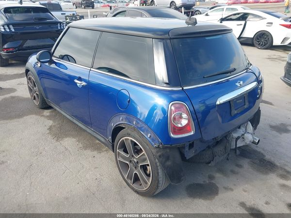 2013 MINI HARDTOP COOPER — I3