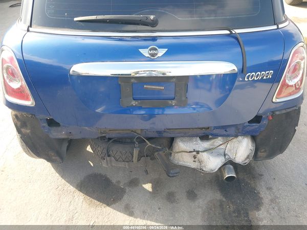 2013 MINI HARDTOP COOPER — I6