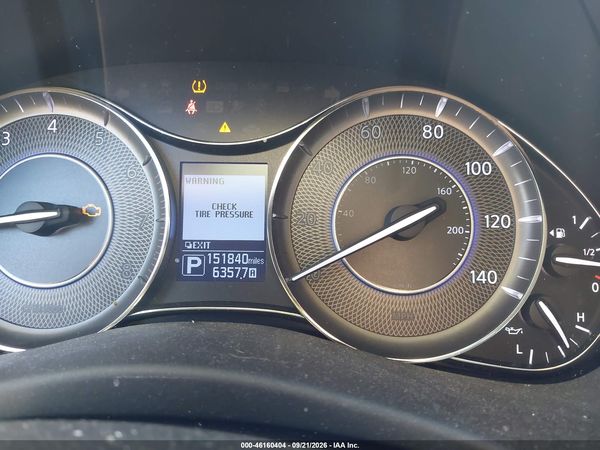 2017 INFINITI QX80 — I7
