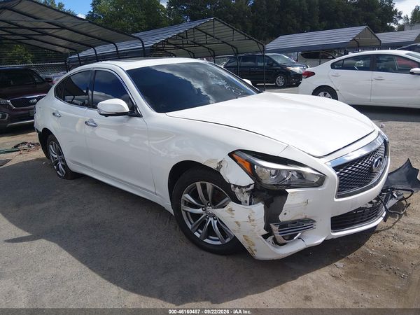 2016 INFINITI Q70 3.7X — I1