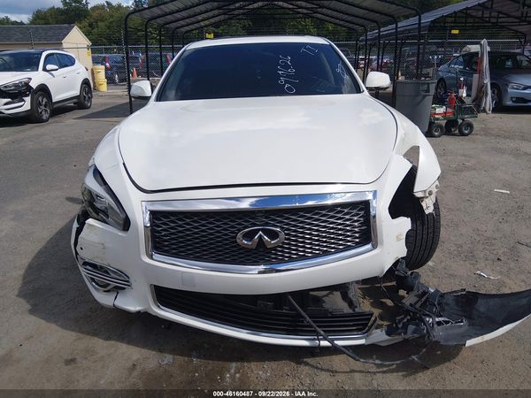 2016 INFINITI Q70 3.7X — I115