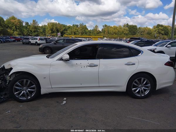 2016 INFINITI Q70 3.7X — I117