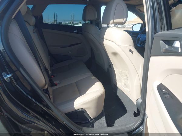 2017 HYUNDAI TUCSON LIMITED — I8