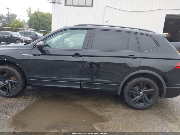 2024 VOLKSWAGEN TIGUAN 2.0T SE R-LINE BLACK — I117