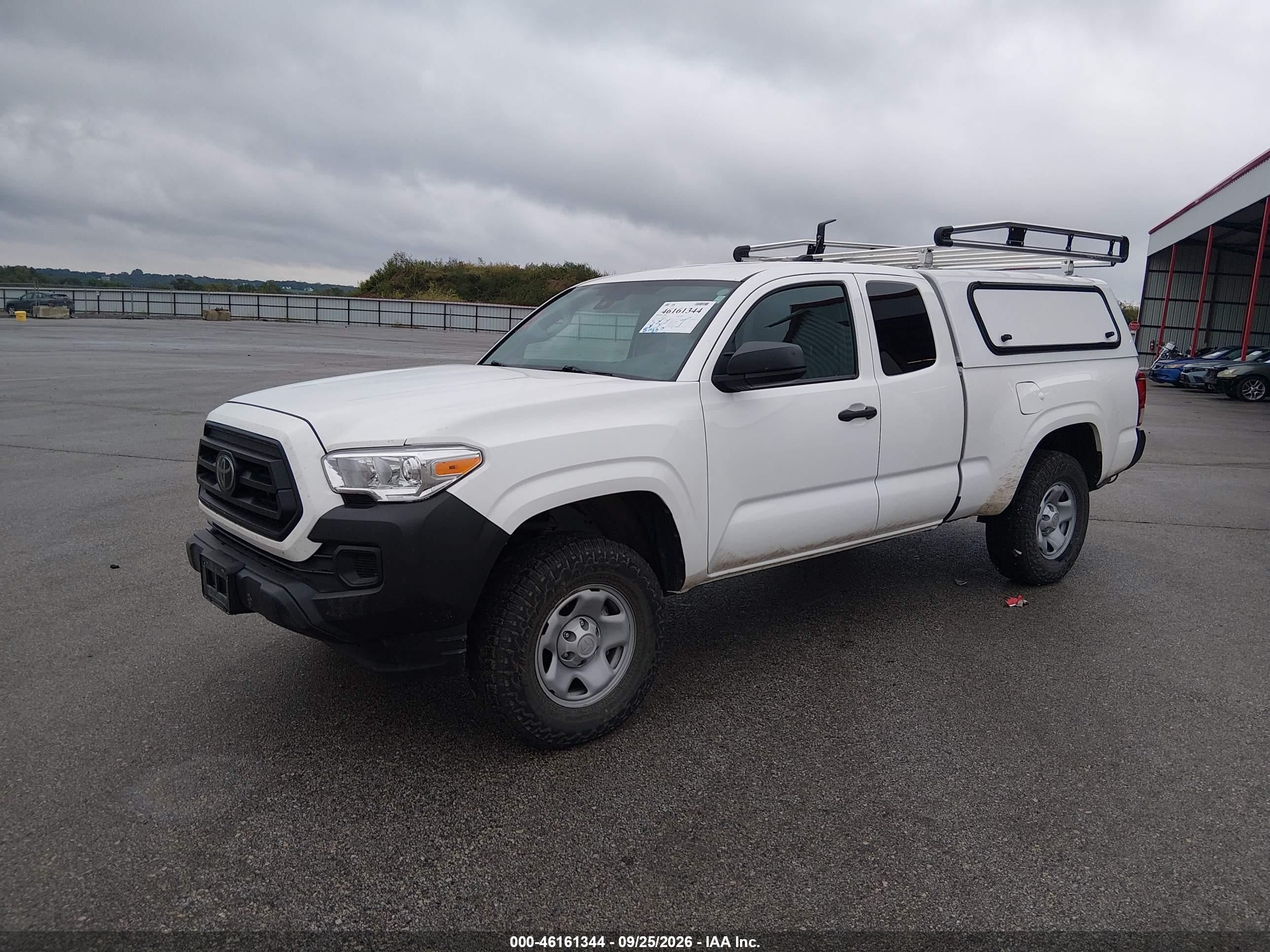 2023 TOYOTA TACOMA SR — I2
