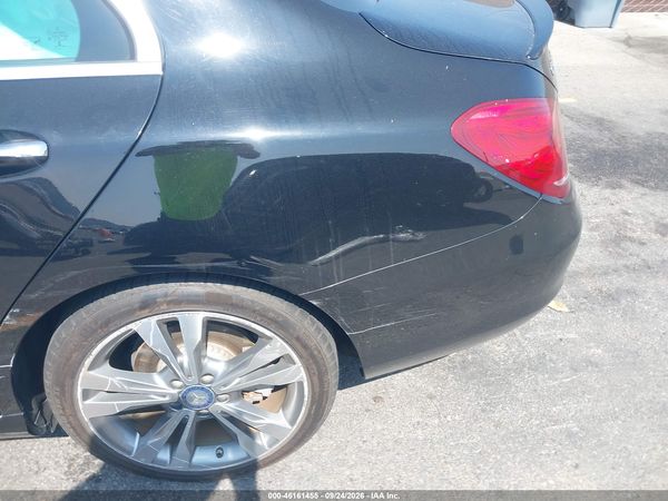 2015 MERCEDES-BENZ C 300 Base — I154