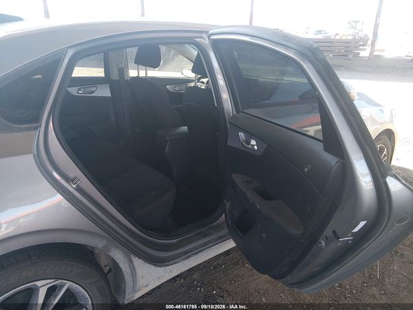 2024 KIA FORTE LXS — I8