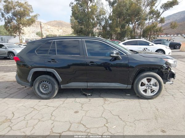 2020 TOYOTA RAV4 XLE — I116