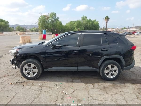 2020 TOYOTA RAV4 XLE — I117