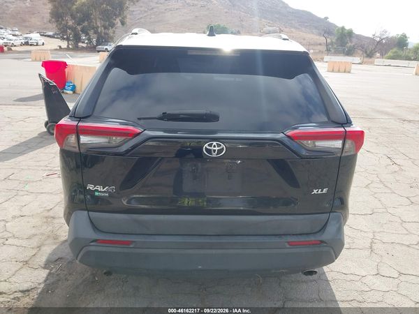 2020 TOYOTA RAV4 XLE — I119