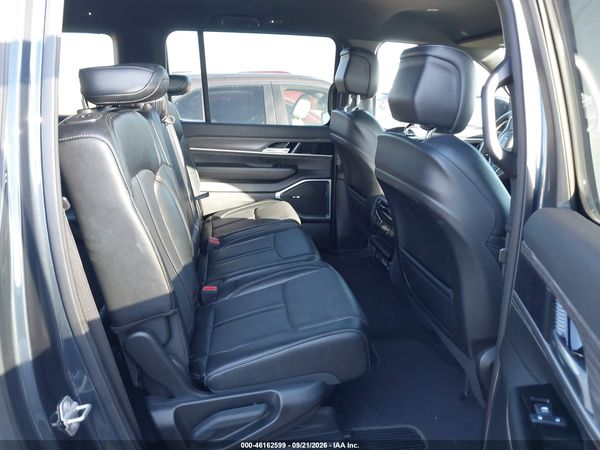 2024 JEEP WAGONEER L SERIES II 4X4 — I8