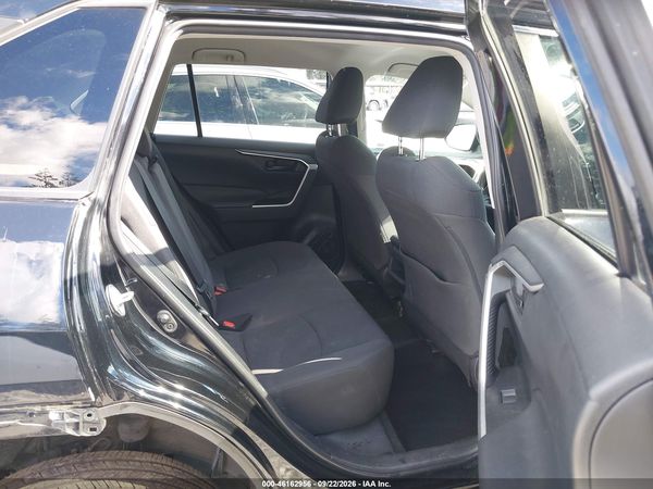 2019 TOYOTA RAV4 LE — I153