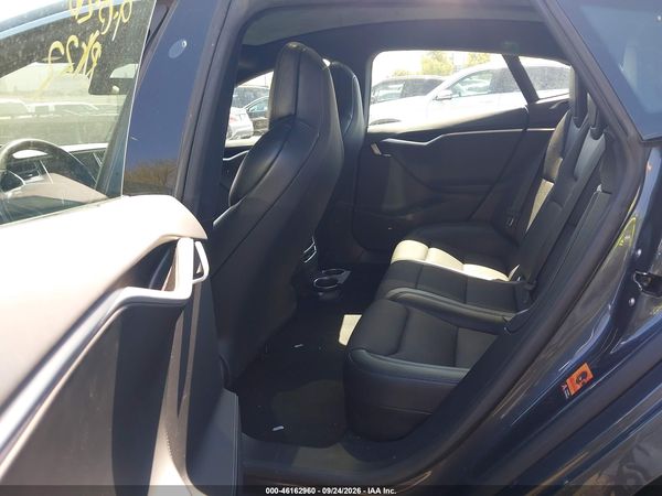 2017 TESLA MODEL S 60/75 — I8