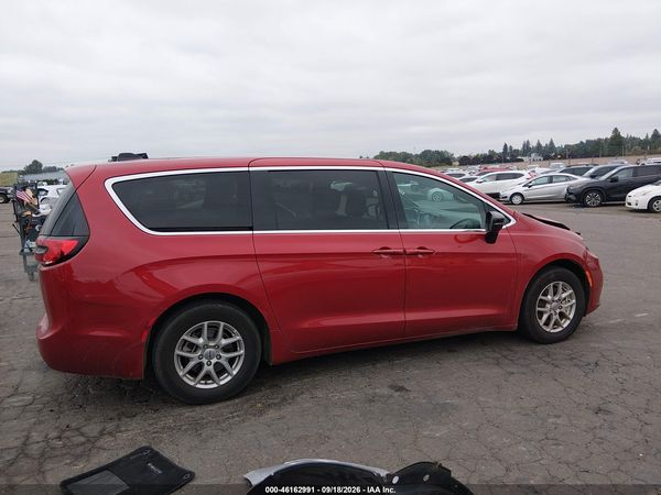2025 CHRYSLER PACIFICA SELECT — I116