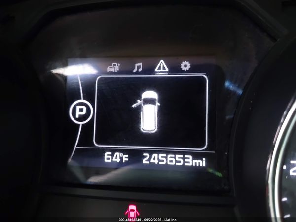 2017 KIA SEDONA LX — I118