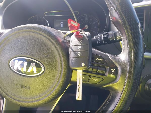 2016 KIA SORENTO 3.3L LX — I11