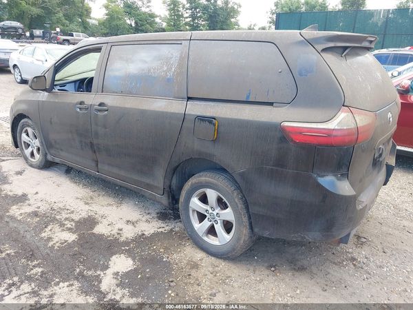 2019 TOYOTA SIENNA L 7 PASSENGER — I3