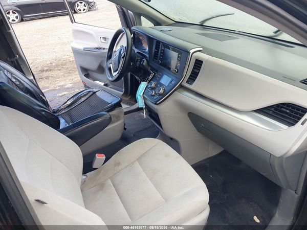 2019 TOYOTA SIENNA L 7 PASSENGER — I5