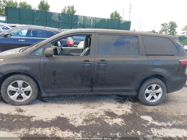 2019 TOYOTA SIENNA L 7 PASSENGER — I117
