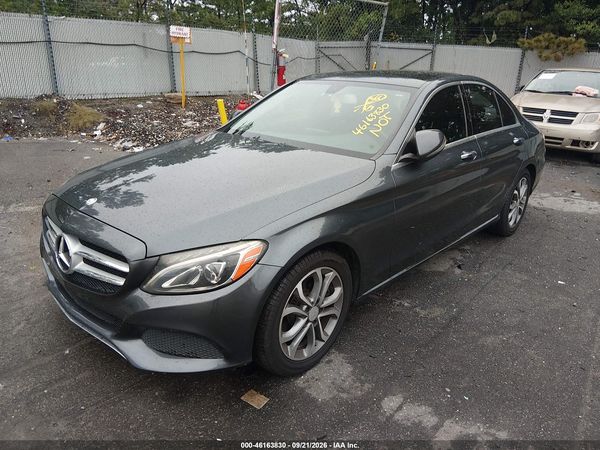 2016 MERCEDES-BENZ C 300 — I2