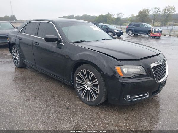 2013 CHRYSLER 300 300S — I1