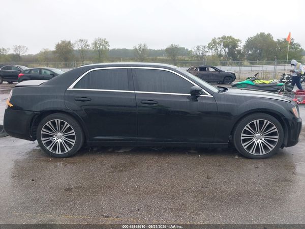 2013 CHRYSLER 300 300S — I116
