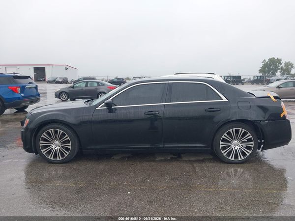 2013 CHRYSLER 300 300S — I117