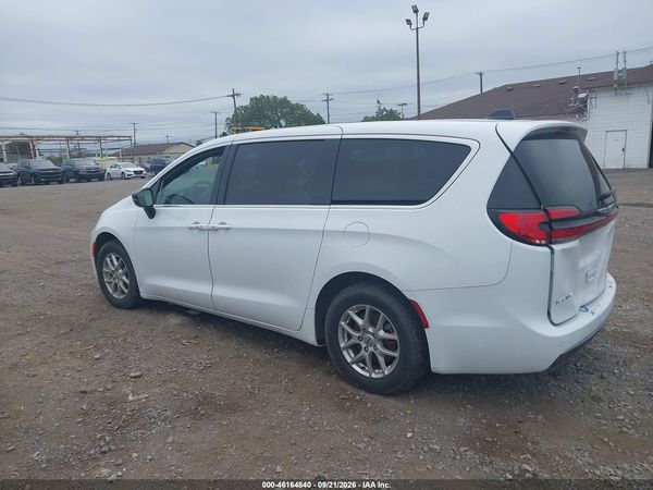 2025 CHRYSLER PACIFICA SELECT — I3