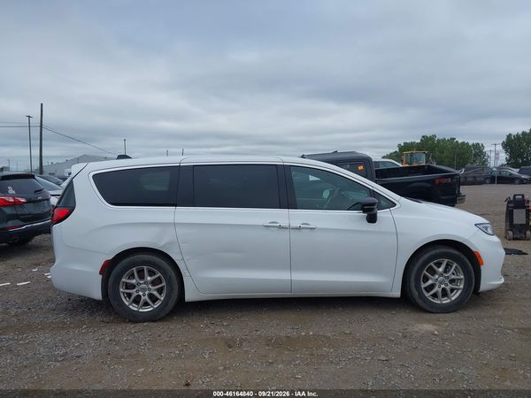 2025 CHRYSLER PACIFICA SELECT — I116