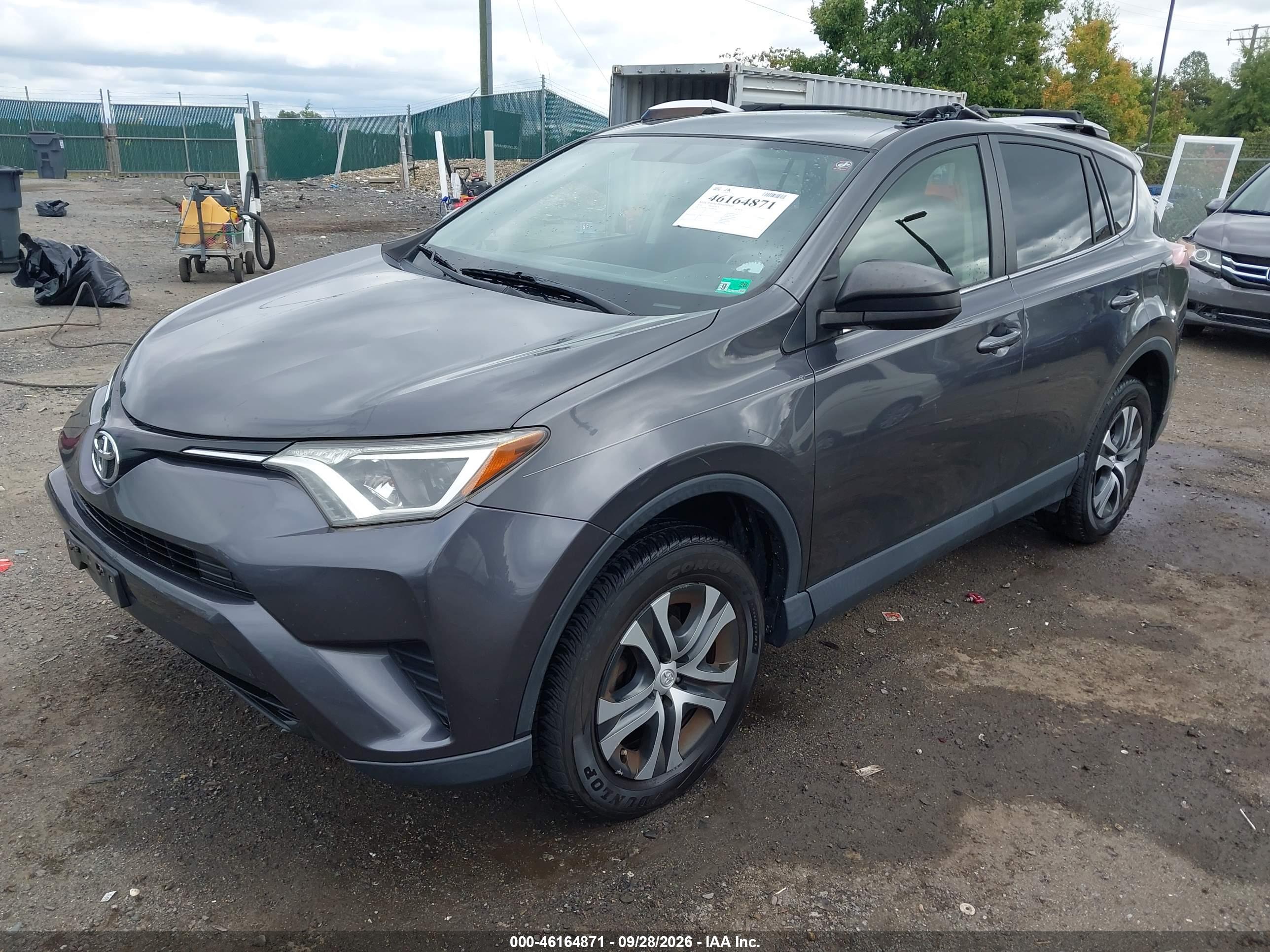 2016 TOYOTA RAV4 LE — I2