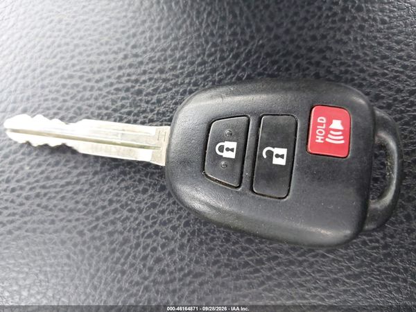2016 TOYOTA RAV4 LE — I11
