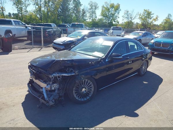 2015 MERCEDES-BENZ C 300 — I2