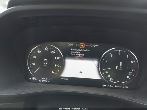 2022 VOLVO XC40 T5 MOMENTUM — I7