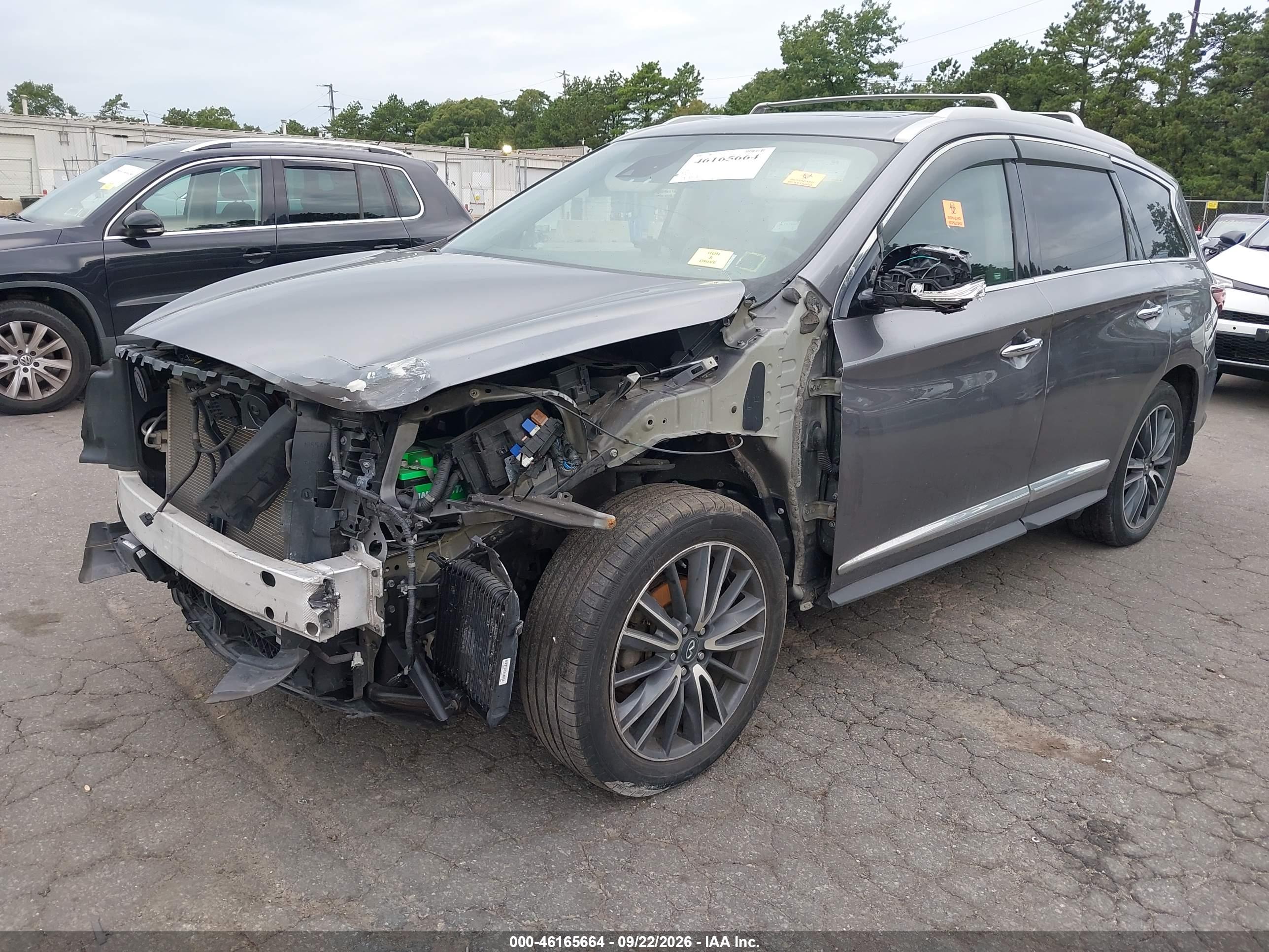 2019 INFINITI QX60 LUXE — I2