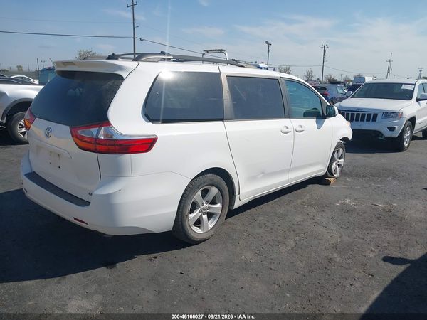 2017 TOYOTA SIENNA LE 8 PASSENGER — I4