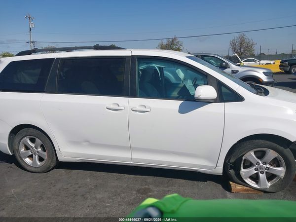 2017 TOYOTA SIENNA LE 8 PASSENGER — I116