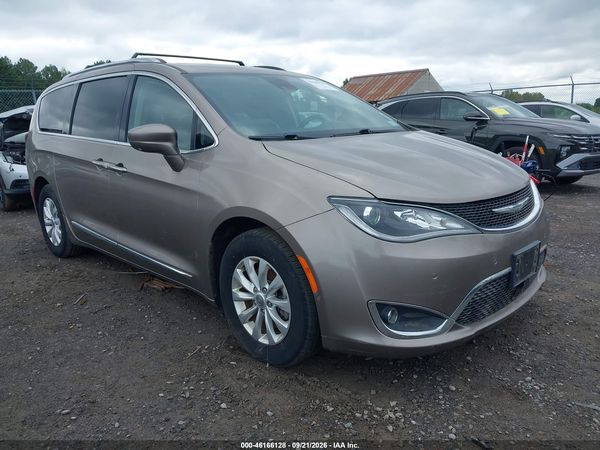 2018 CHRYSLER PACIFICA TOURING L — I1