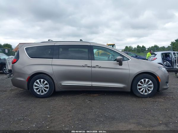 2018 CHRYSLER PACIFICA TOURING L — I116
