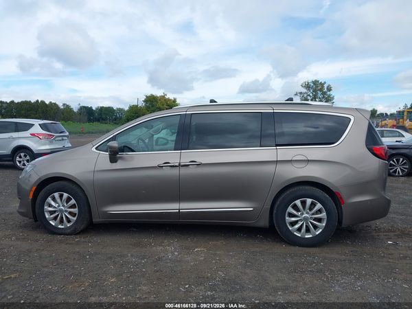 2018 CHRYSLER PACIFICA TOURING L — I117