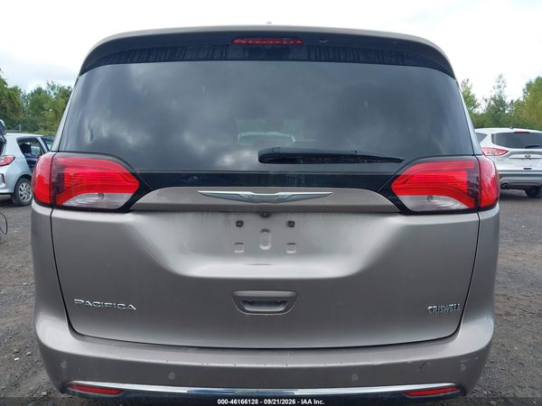 2018 CHRYSLER PACIFICA TOURING L — I119