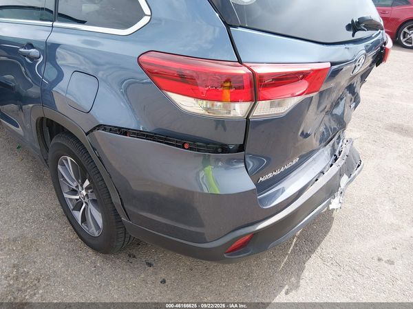 2017 TOYOTA HIGHLANDER XLE — I152