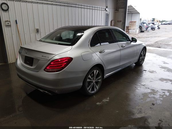 2016 MERCEDES-BENZ C 300 — I4