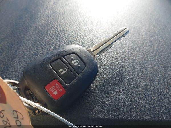 2016 TOYOTA RAV4 LE — I11