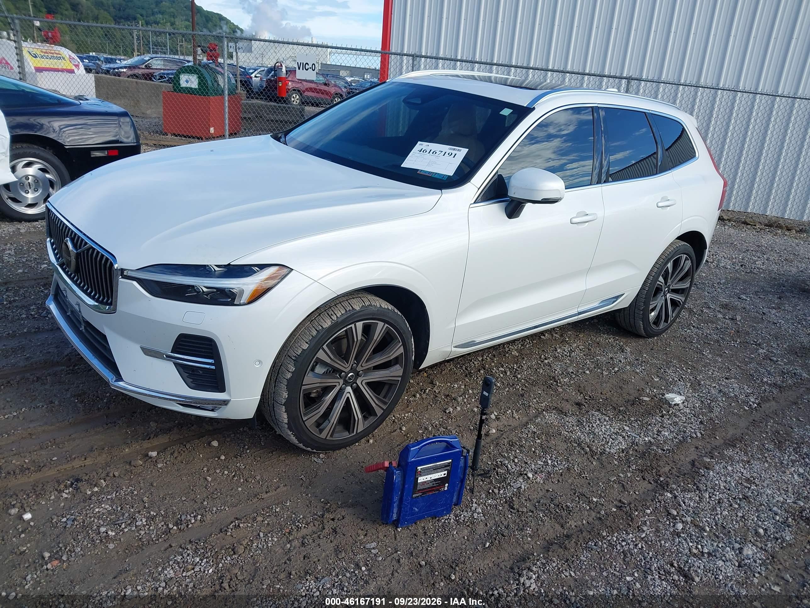 2023 VOLVO XC60 B6 ULTIMATE BRIGHT THEME — I2