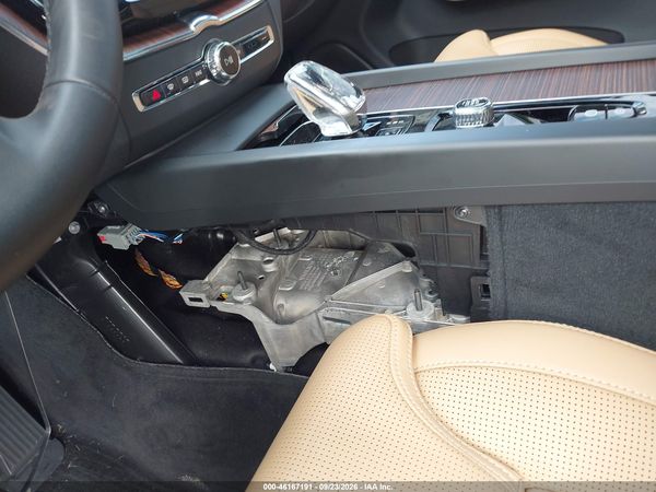 2023 VOLVO XC60 B6 ULTIMATE BRIGHT THEME — I152