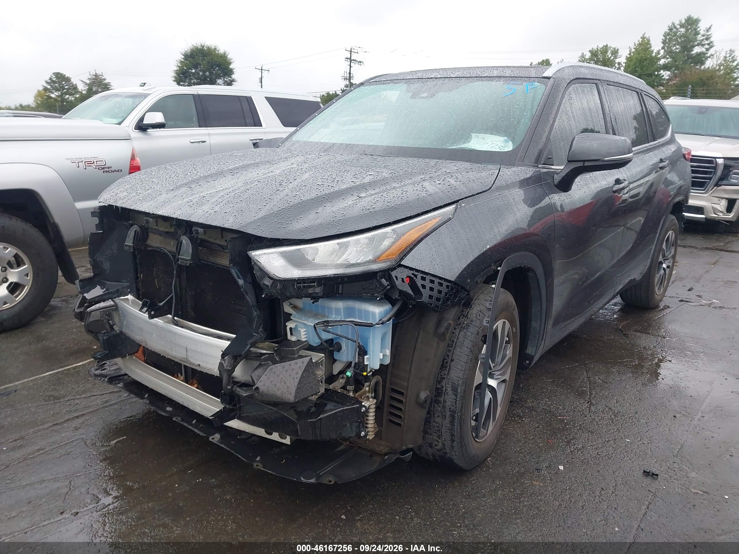 2020 TOYOTA HIGHLANDER XLE — I2