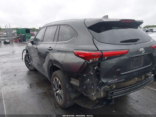 2020 TOYOTA HIGHLANDER XLE — I3