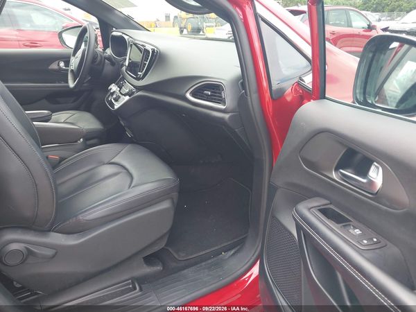 2026 CHRYSLER PACIFICA SELECT — I5