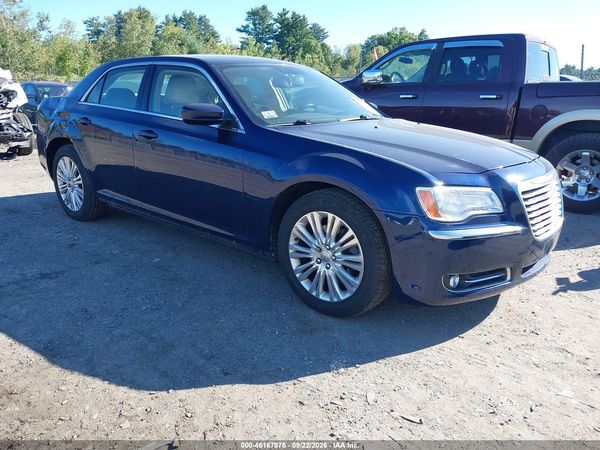 2013 CHRYSLER 300 MOTOWN — I1